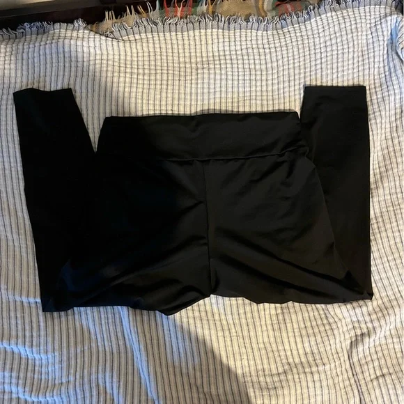 SHEIN Leopard Top and leggings Set - Picture 7 of 7